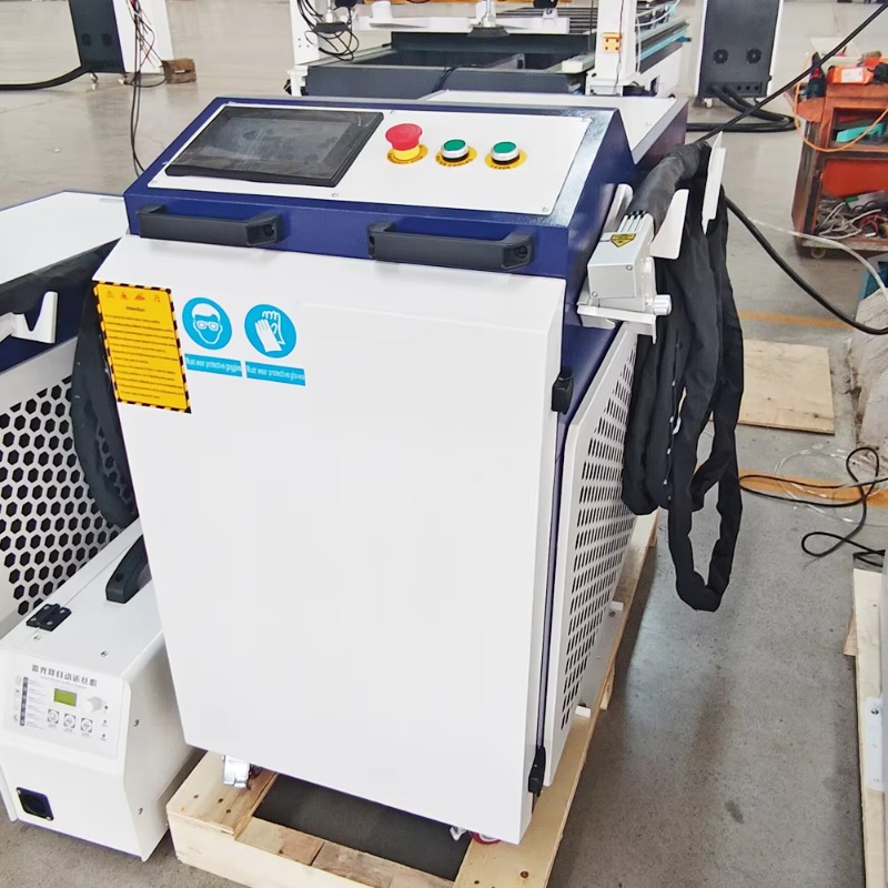 Handheld Laser Welding Machine - 溶接後の表面洗浄用ポータブルレーザークリーニングマシン、300W安定ファイバーレーザー出力、卸売供給