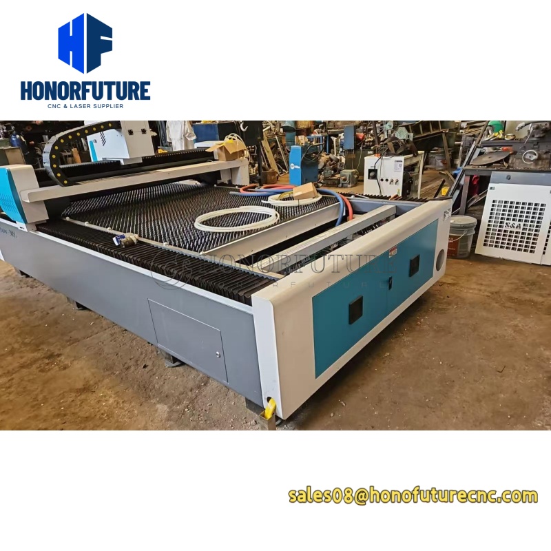 強力なファイバーレーザー切断機回転装置オプションのオートフォ - Industrial Fiber Laser Cutting Machine のレビューと価格